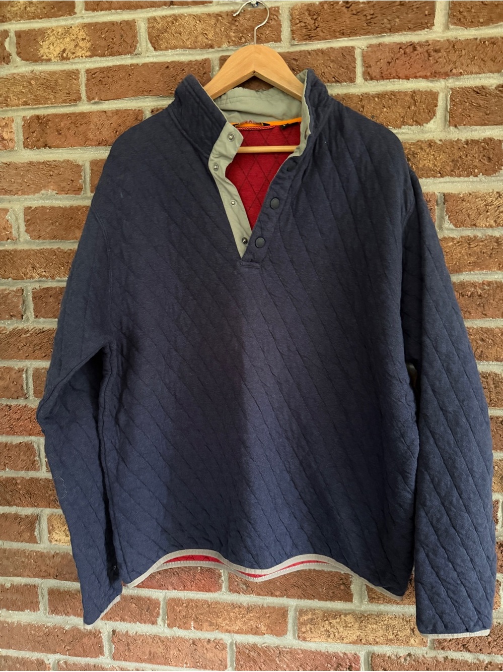 Orvis Men's Quilted Navy Pullover Sweatshirt.  Size Large.